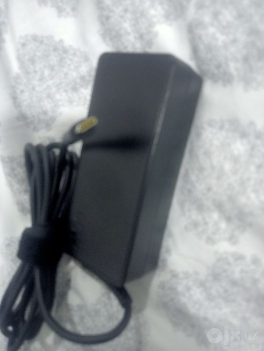 Lenovo laptop taypsi zaryadka