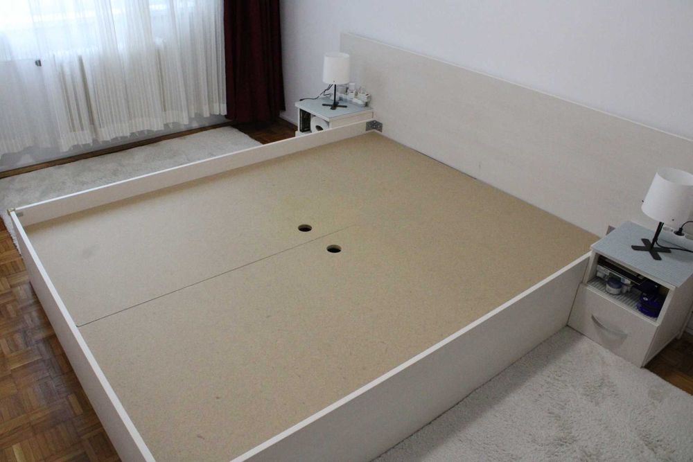 pat matrimonial 2000x1600 din pal cu saltea cu spuma memorie