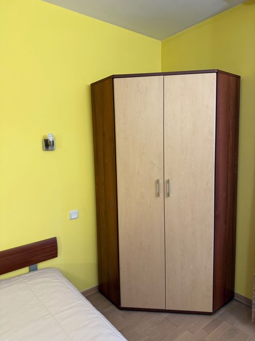 Дървени спални мебели