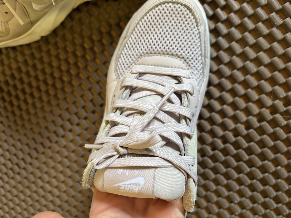 Продам женские оригинал air Max 37 размер