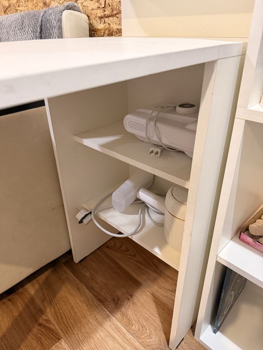 Продам маникюрный стол