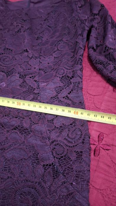 Рокля дантела, бордо