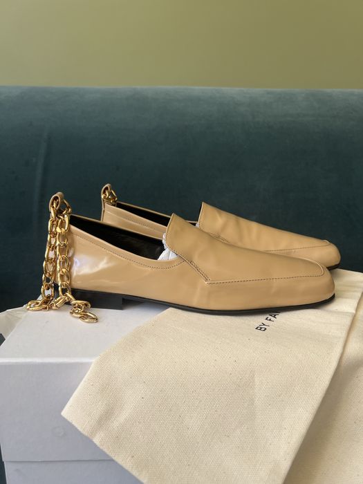 Бежови лоуфъри By Far