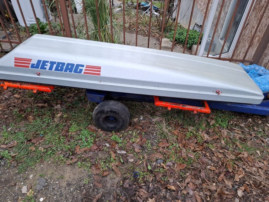 Авто бох  със скоби и ключ