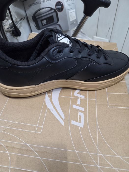 Li-Ning - обувь.