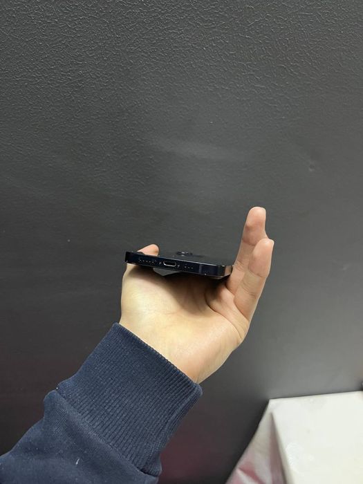 Продам iphone 12