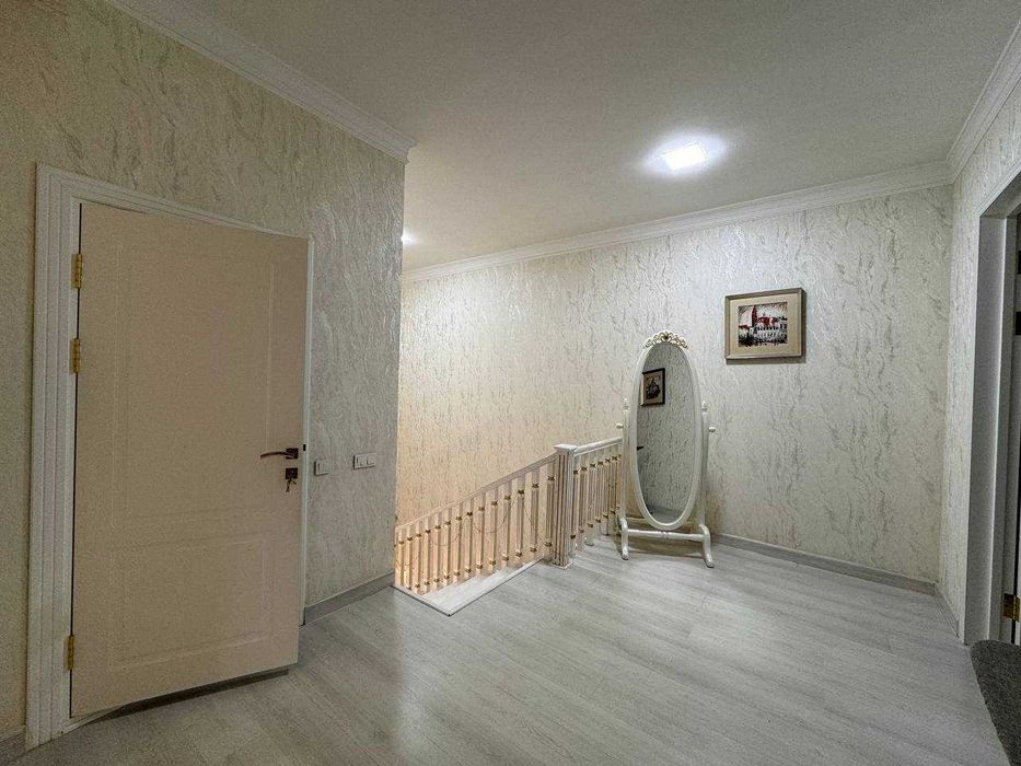 Срочно сдаётся дом в Яккасарайском  р-н ор Ракят Махаля 037*