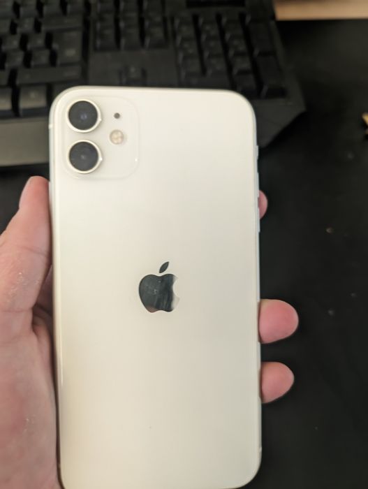 Iphone 11 4/128 АКБ 96% торг есть