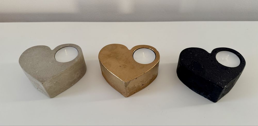 Ръчно изработен свещник “Сърце” – елегантност с послание