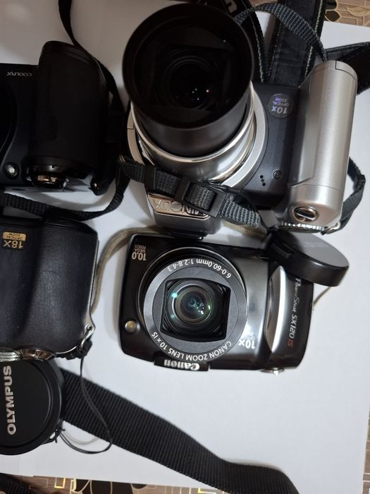 Vând camere foto CANON