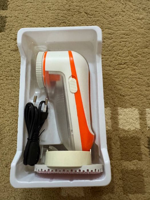 Машинка для удаления катышек