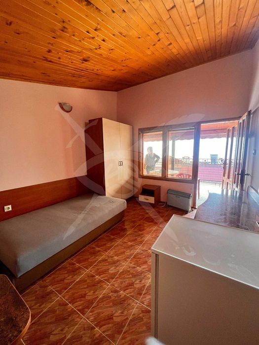 Дава се под наем Едностаен апартамент в Варна, Бриз - 30 кв.м за 225 € - Снимка #1