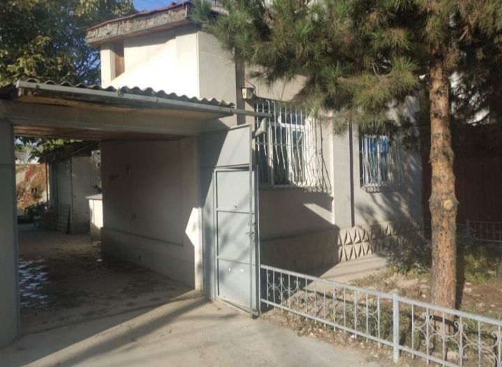 Срочно продаётся дом в центре города 2,27 соток ор-р Мирабад Авенью