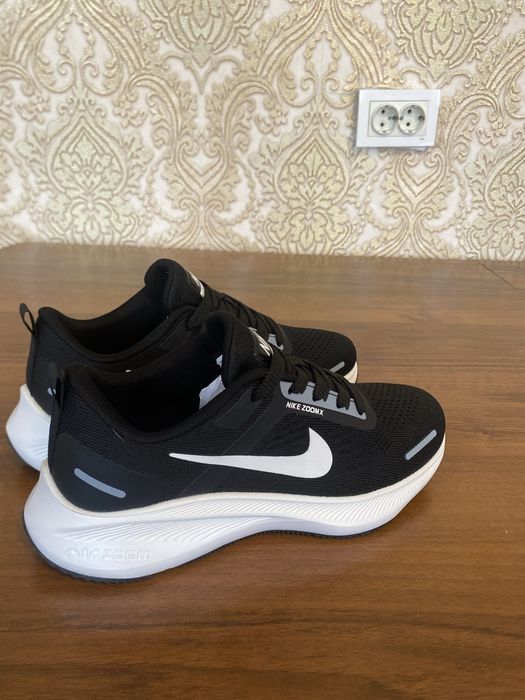 Кроссовки Nike черного цвета