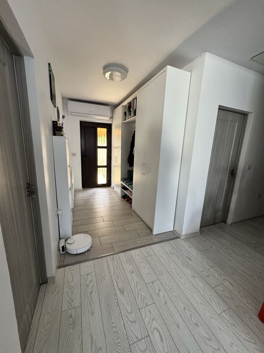 Casa individuala de vanzare in Sag zona manastire