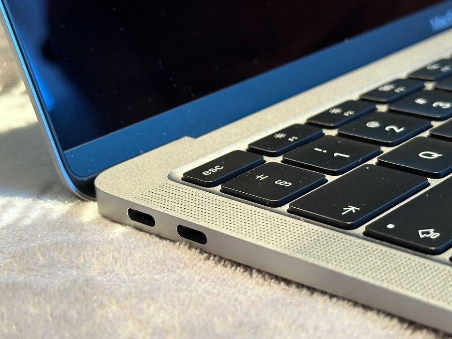 Apple Macbook Air M1 8GB RAM 512GB Storage