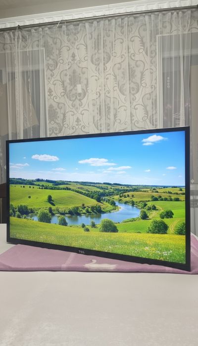 Телевизор TCL 32D3000
