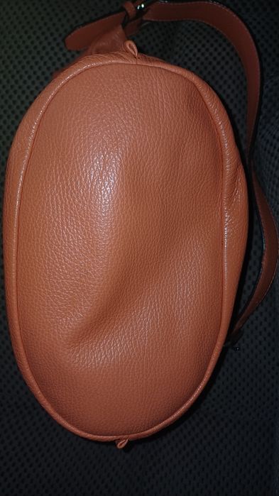 Escada sport чанта от естествена кожа