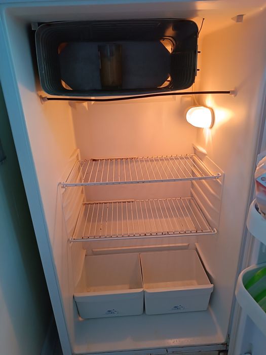 Холодильник сатилады матори хамме затти жакси ислеп тур