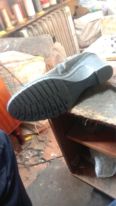 Продам кожаную женскую обувь