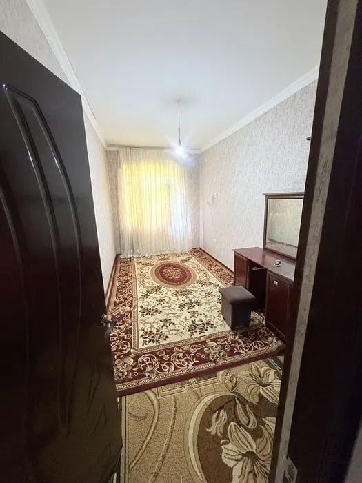 Сдаётся 3 комнатная со всеми удобствами на Авиасозлар 3.  Кадышева.