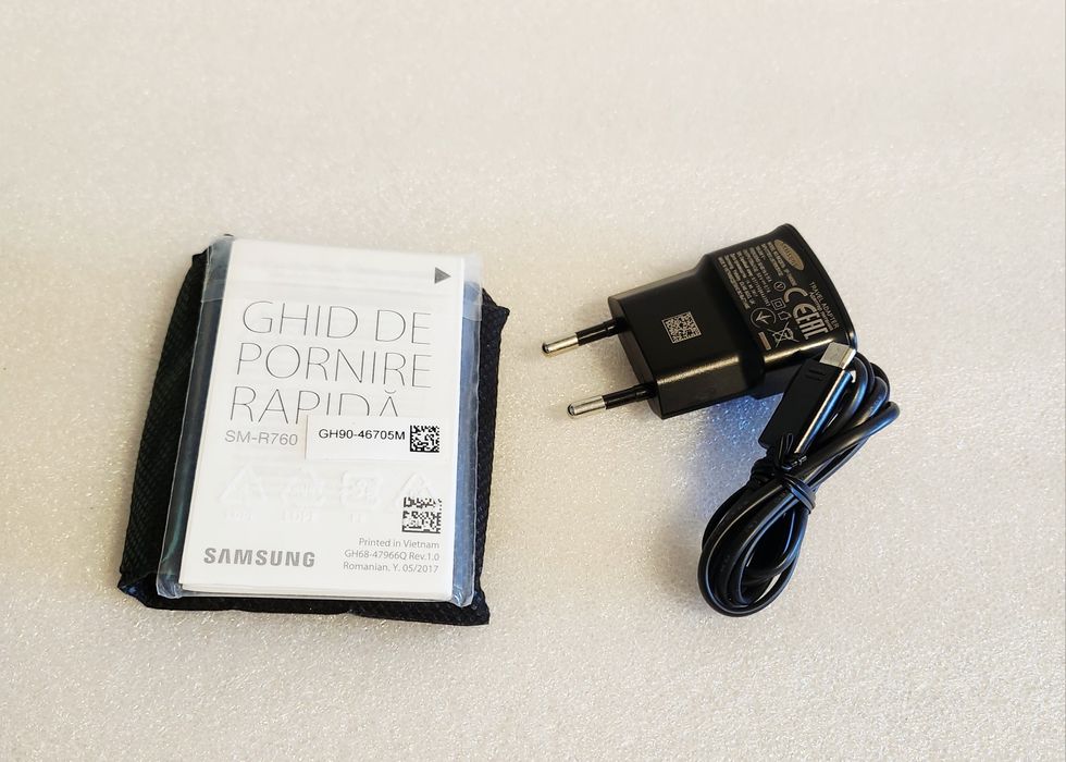 Cutie Samsung Gear S3 Frontier + accesorii