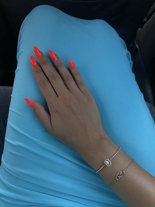 Розова гривна на сваровски