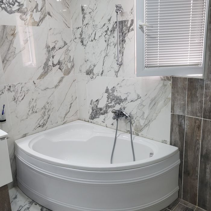 Продава се Къща в Русе, КТМ - 200 кв.м за 2000 €/кв.м - Снимка #1