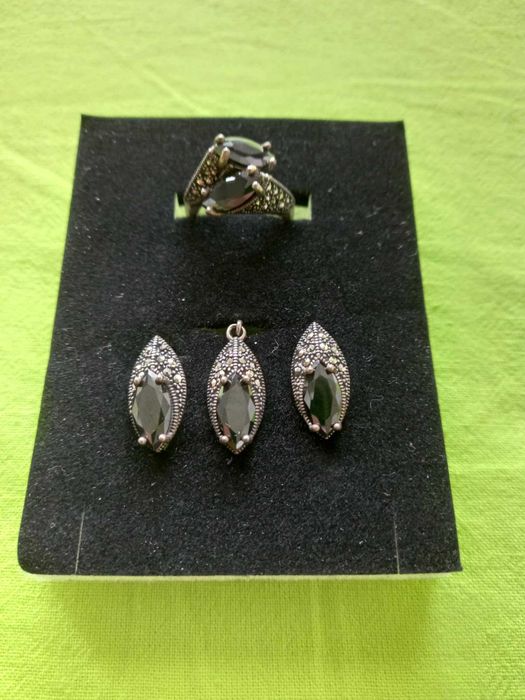 Комплект Обеци Пръстен и Медальон от Сребро и Черен Турмалин