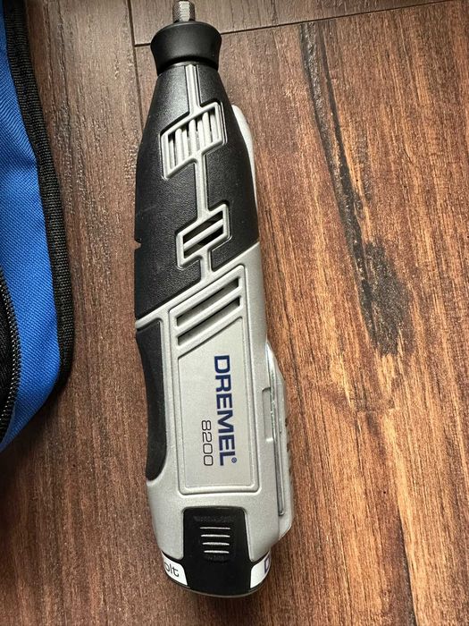 Dremel 8200-1/35 unealtă rotativă multifuncțională fără fir