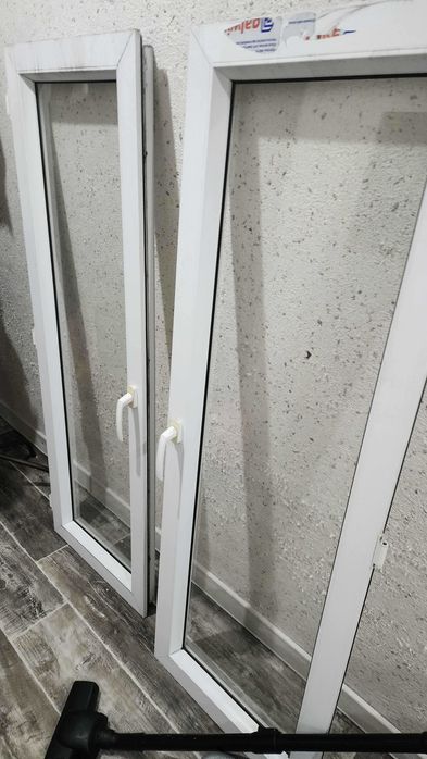 Окна и стекло от балкона,