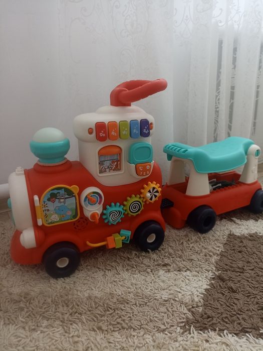 Детский музыкальный паровозик