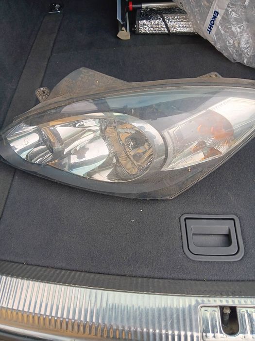 Kia Ceed ляв фар