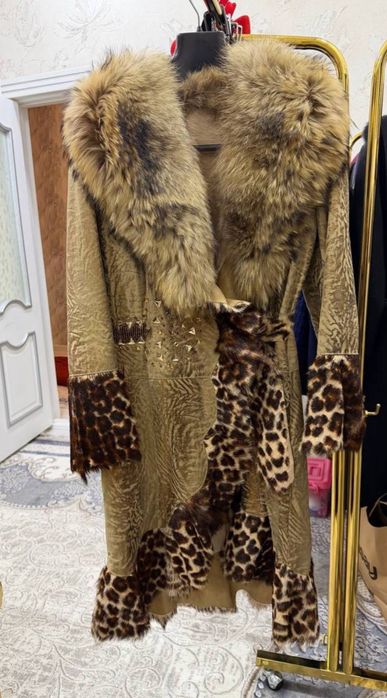 Шуба сотилади. Хохлатить Янги.