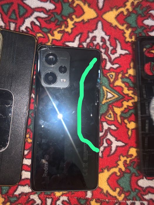 Redmi note 12 pro plus пожалуйста Срочно нужны деньги.