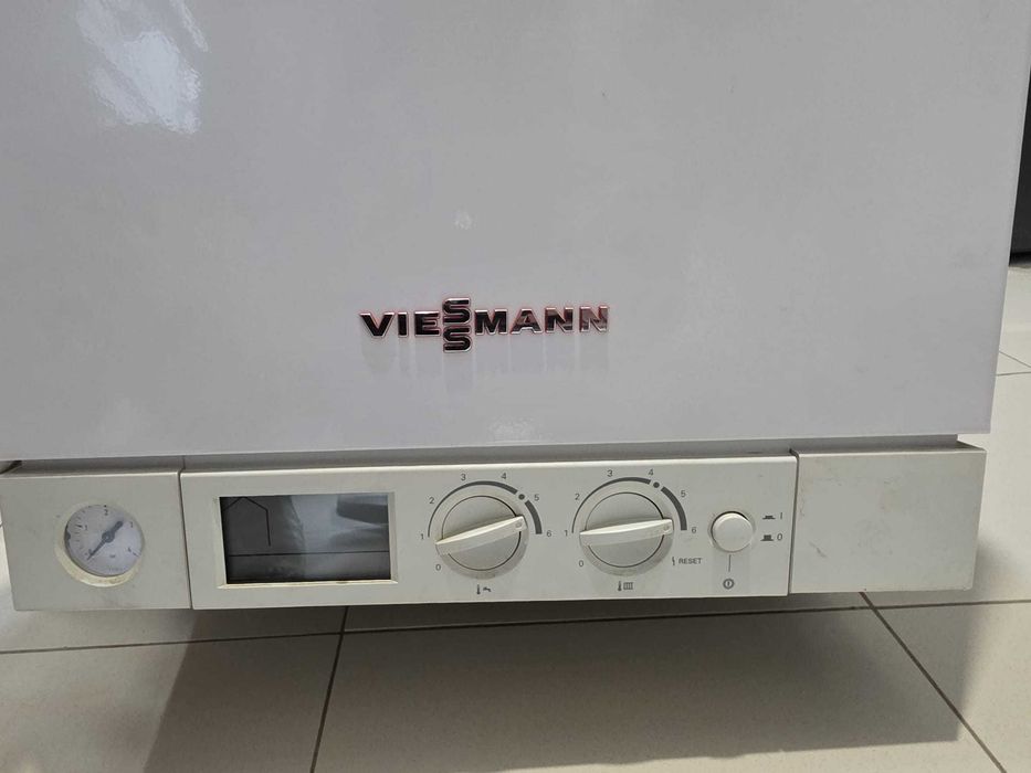 Centrala Viessmann Vitopend 100 clasica, placa de baza defecta