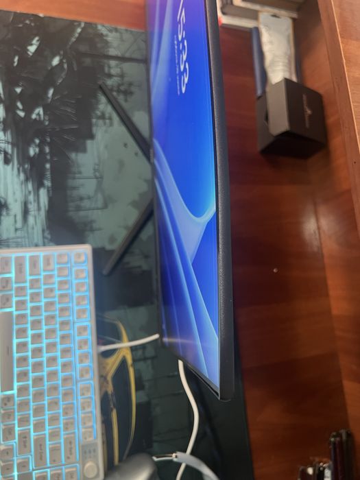 монитор SANC (б/у, 60 Гц, пару дефектов)