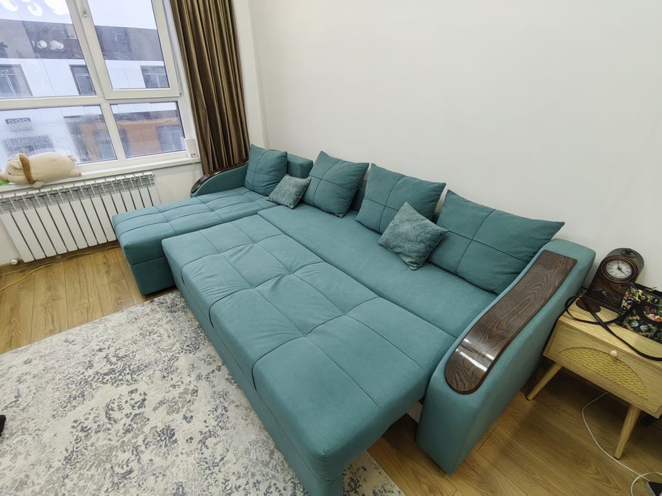 Продам диван угловой