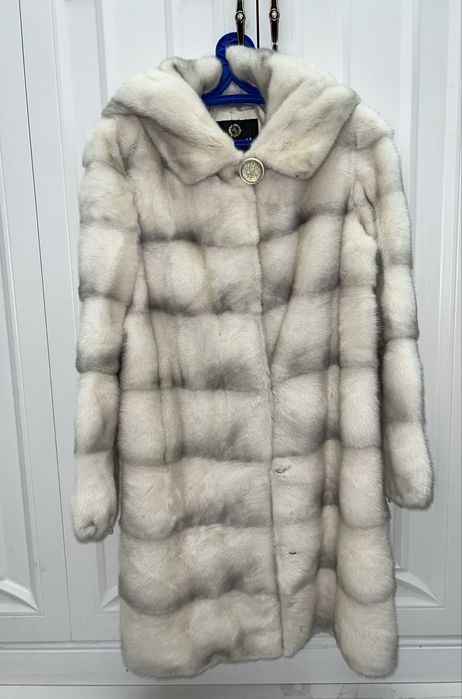 Шуба  норковая.