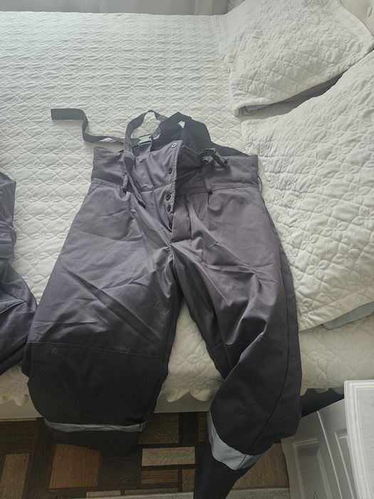 Продаю спецодежду