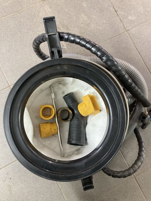 Aparat de curățare cu coajă de nucă