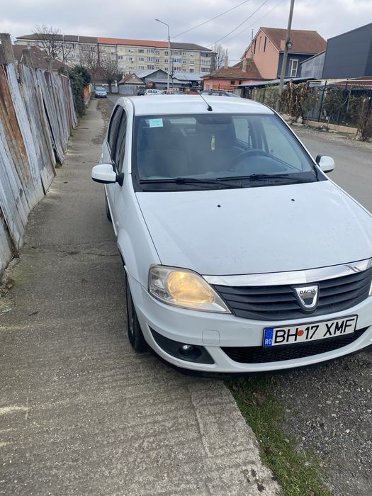 Vând Dacia Logan – 2012