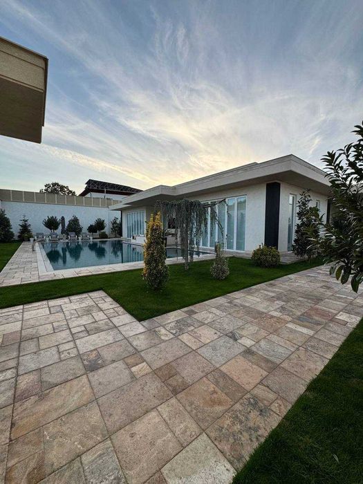 Сдается Большой Дом на улице Никитина Никто не Жиль