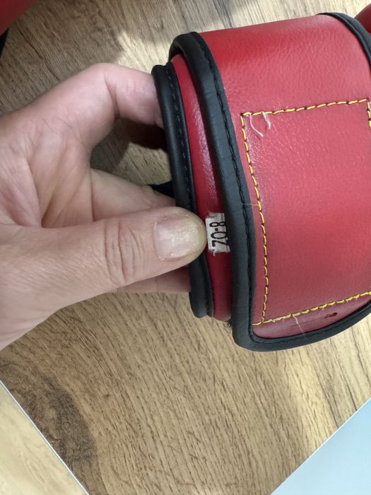 Продам перчатки для бокса