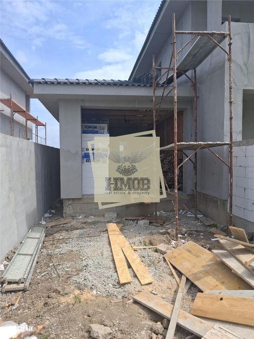 Casa individuala 5 camere 3 bai si terasa teren 530