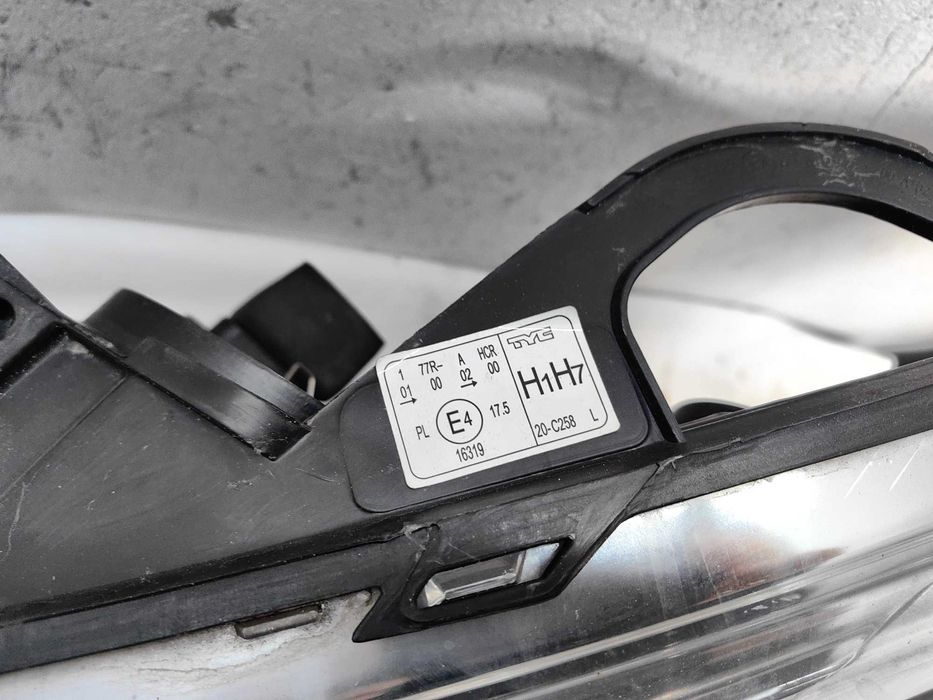 Фар Ситроен  Citroen DS3