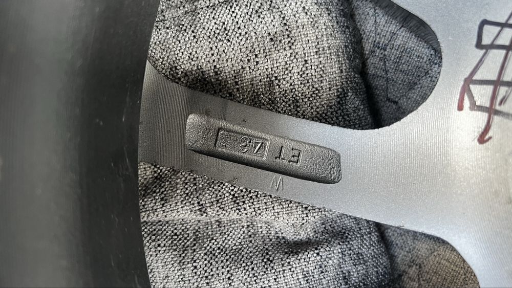 Диски с резиной р17 продам