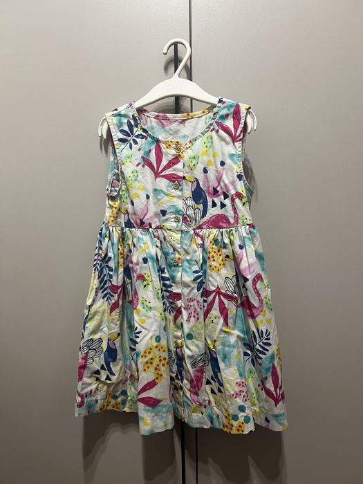 Пакет из 6 платьев для девочки 3-4 лет (рост 104]