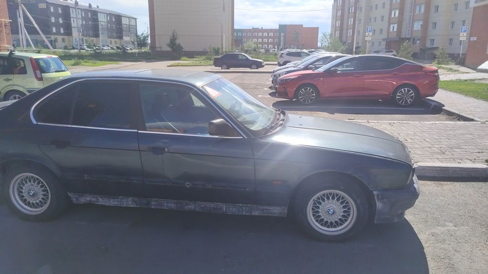BMW е34     525i