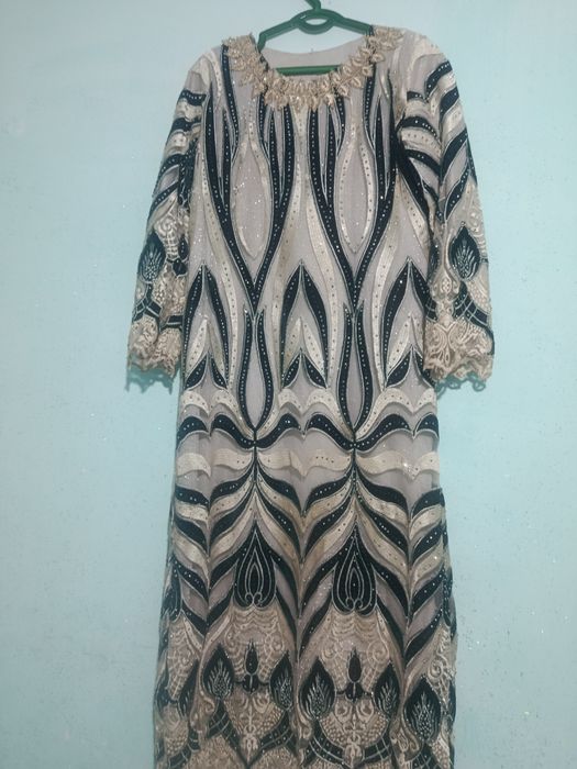 Kelinlik liboslari bir marta kiyilgan yagi har bittasini yuzin oyoq ki